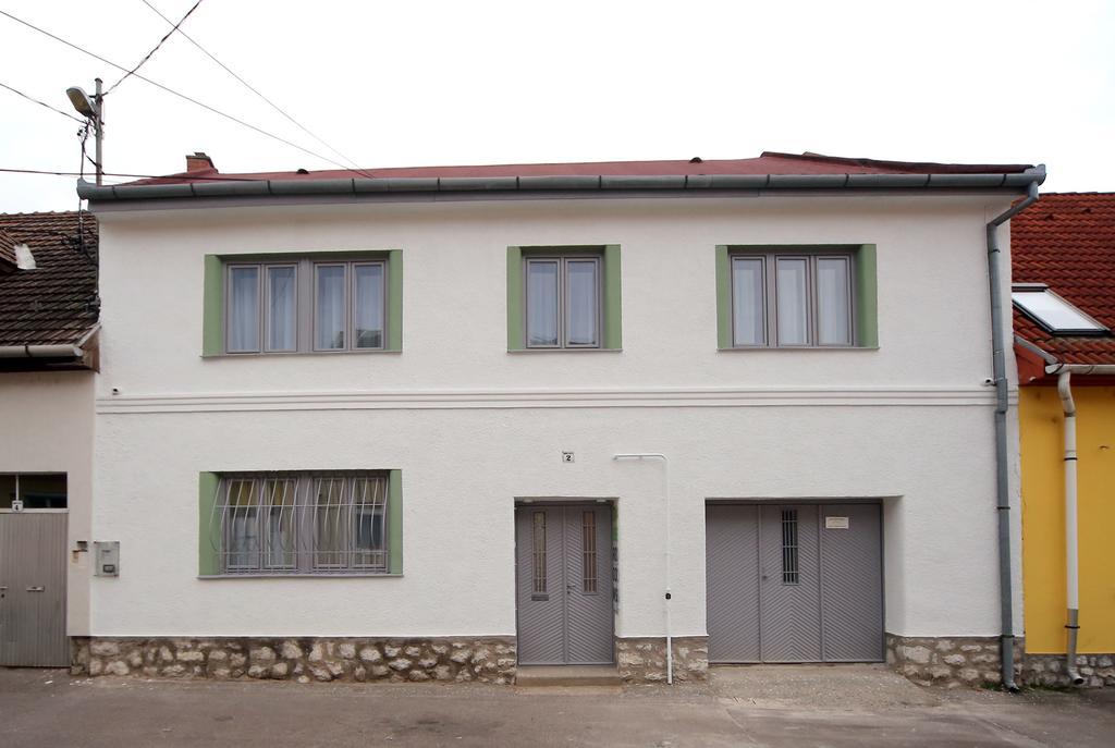 Jaderooms Eger Exterior foto